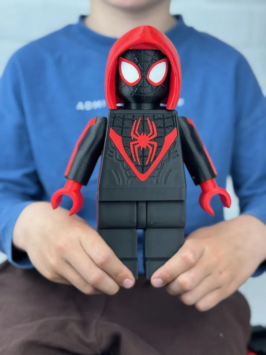 Чёрный Человек-Паук в капюшоне — фигурка в стиле LEGO